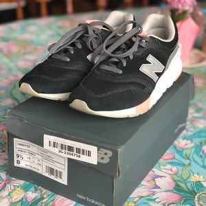 New Balance Classics 997H women’s 9.5